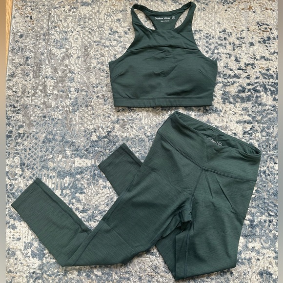 Outdoor Voices Set - Picture 1 of 7